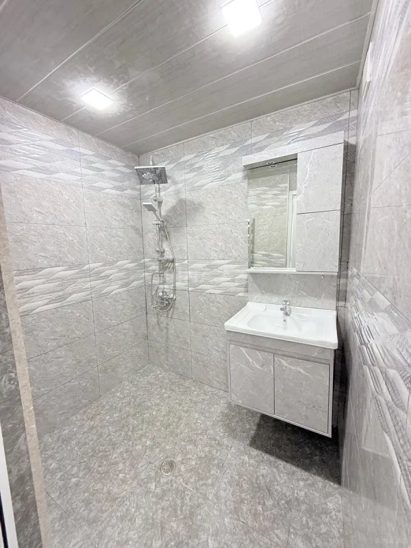 Satılır 2 otaqlı mənzil 73 m²