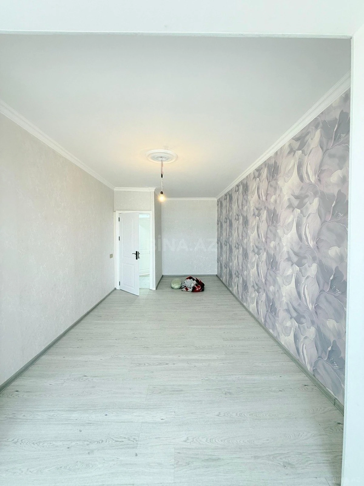 Satılır 2 otaqlı mənzil 73 m²