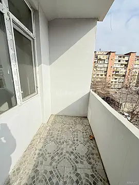 Satılır 2 otaqlı mənzil 73 m²