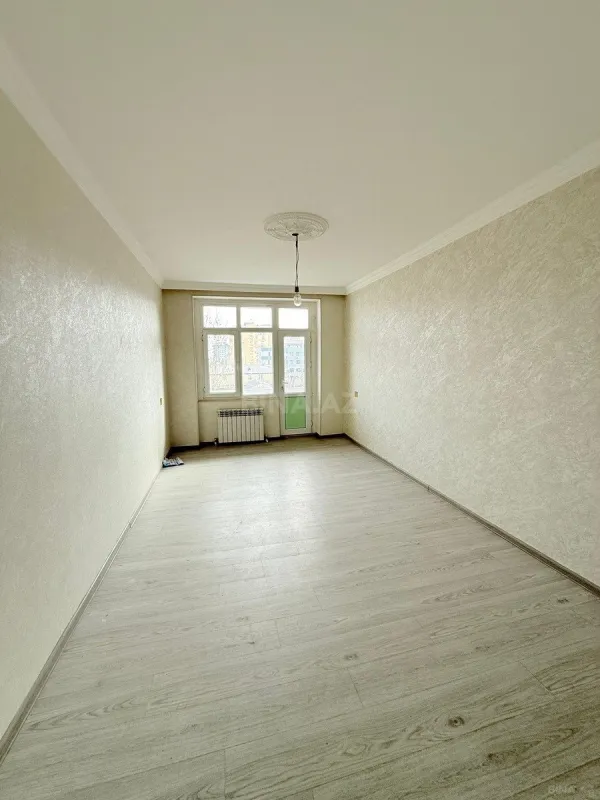 Satılır 2 otaqlı mənzil 73 m²