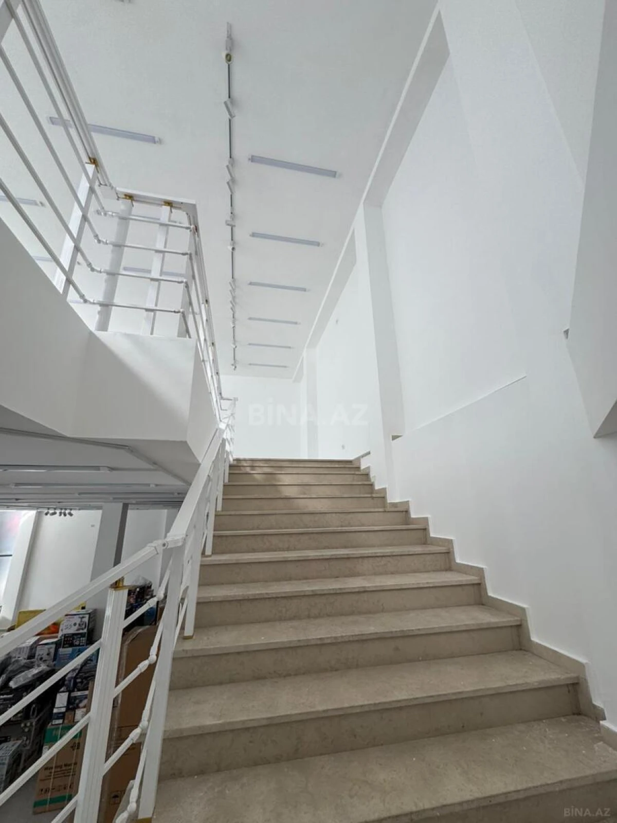 Kirayə verilir obyekt 200 m²