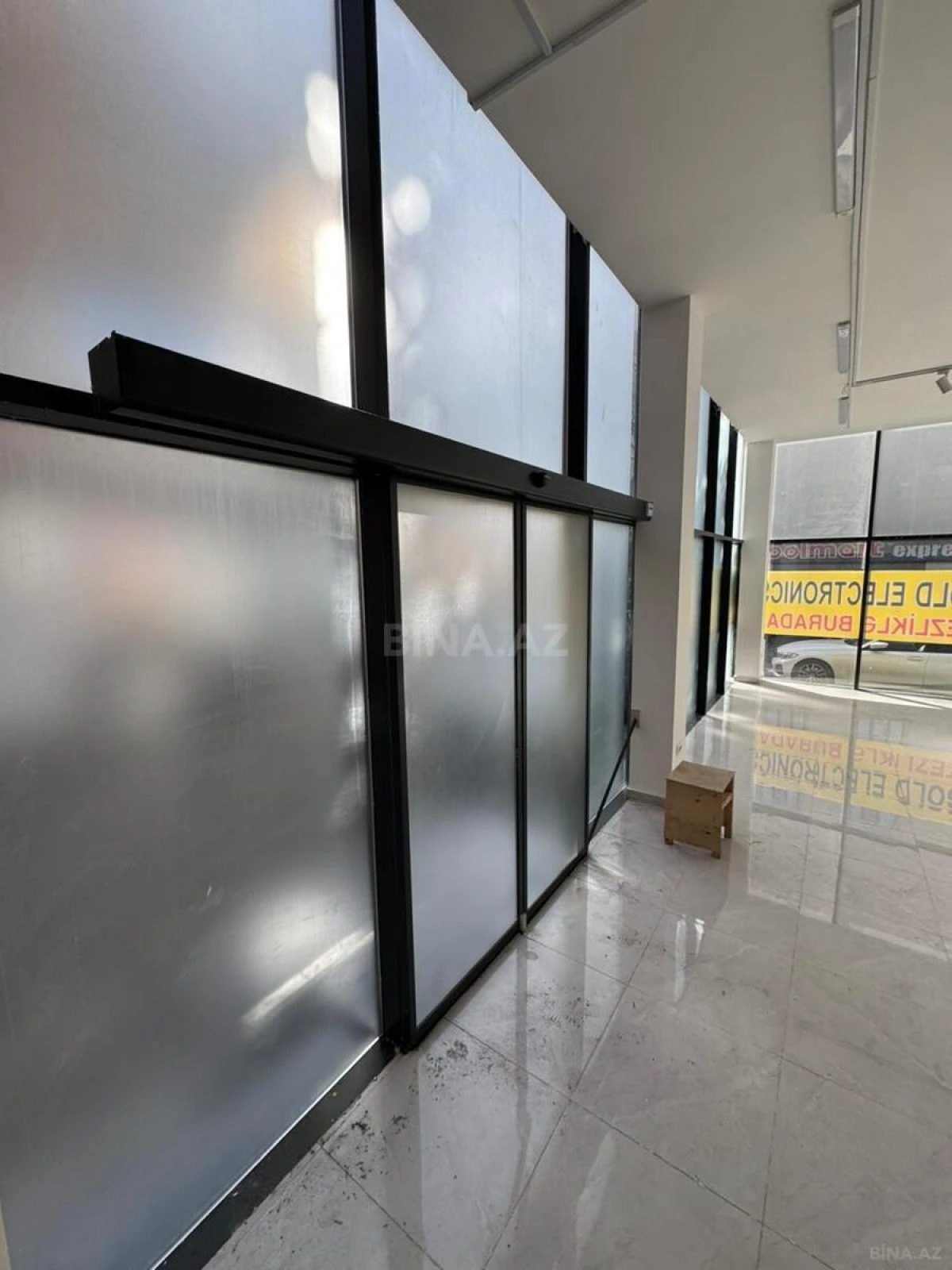 Kirayə verilir obyekt 200 m²