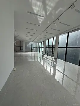 Kirayə verilir obyekt 200 m²