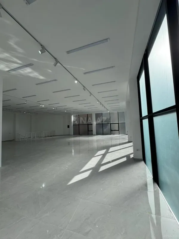 Kirayə verilir obyekt 200 m²