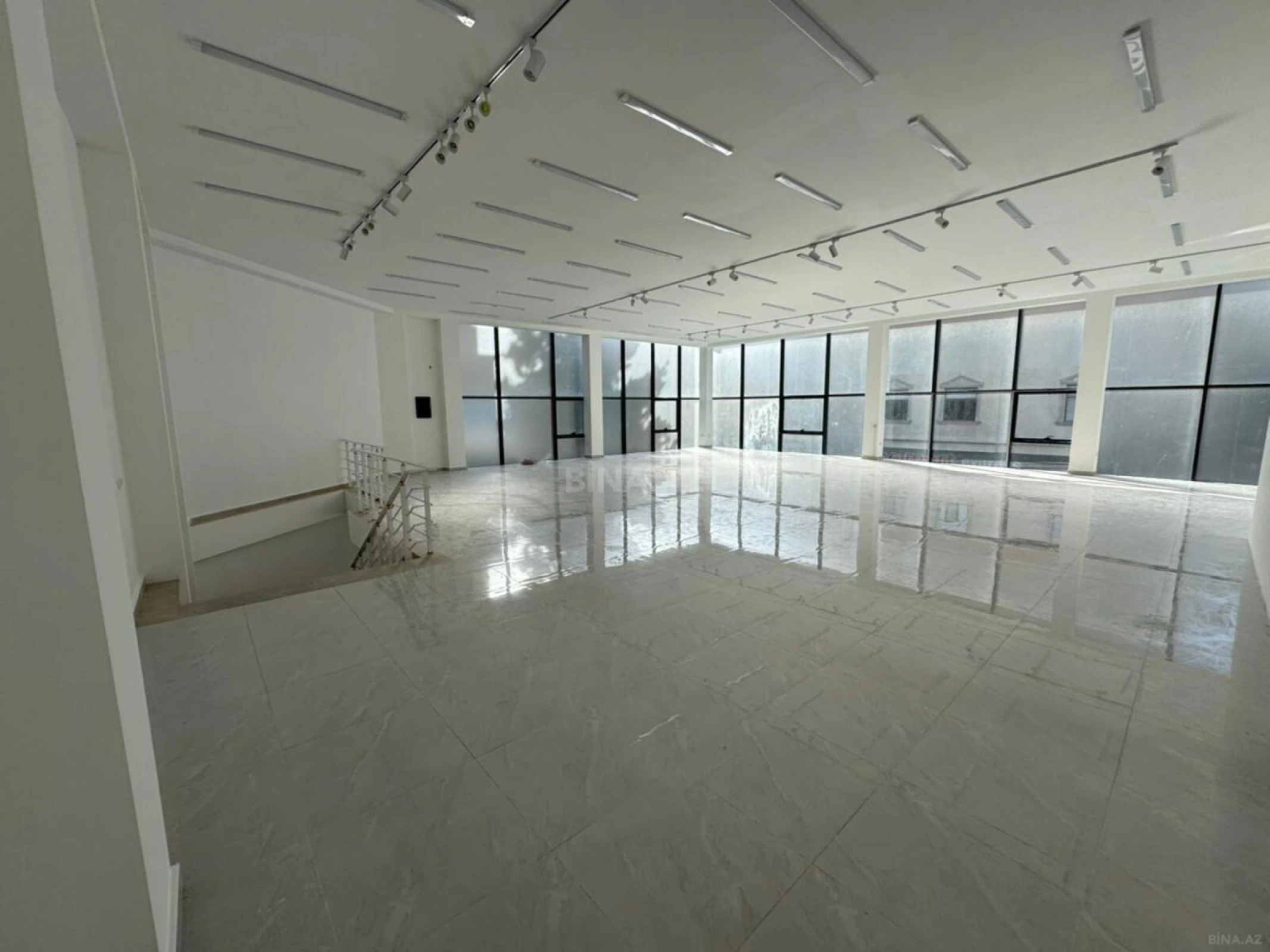 Kirayə verilir obyekt 200 m²