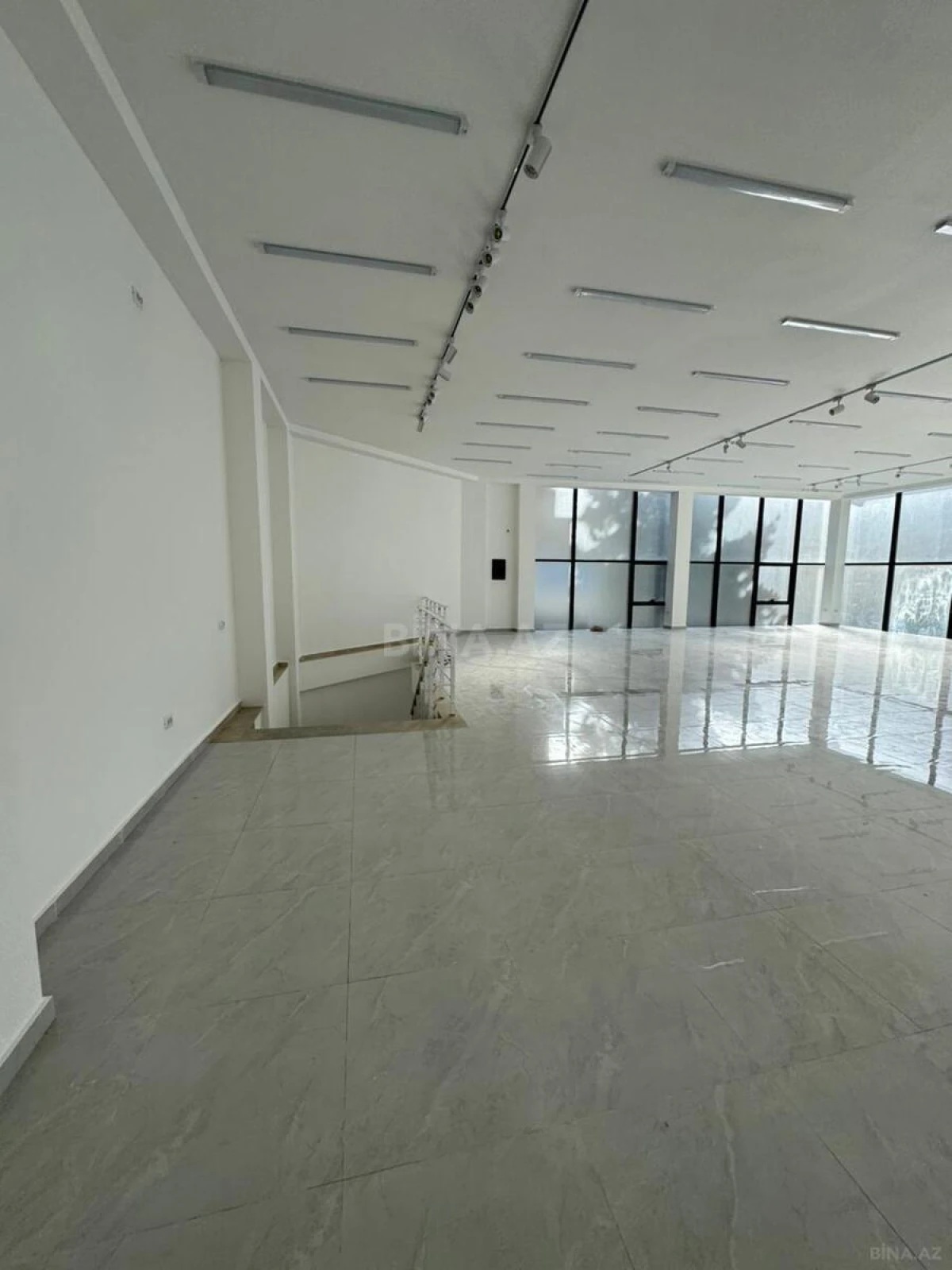 Kirayə verilir obyekt 200 m²