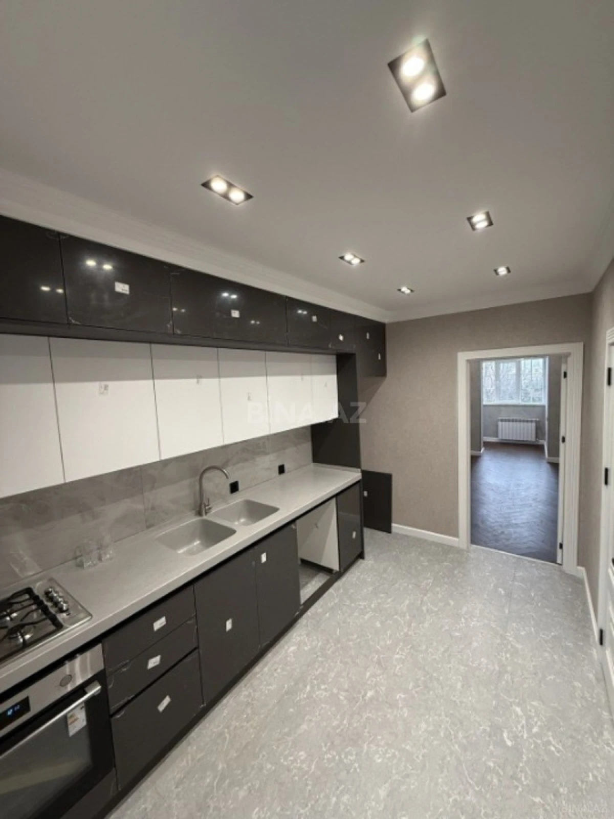 Satılır 3 otaqlı mənzil 85 m²