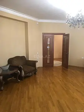 Satılır 4 otaqlı mənzil 191.4 m²