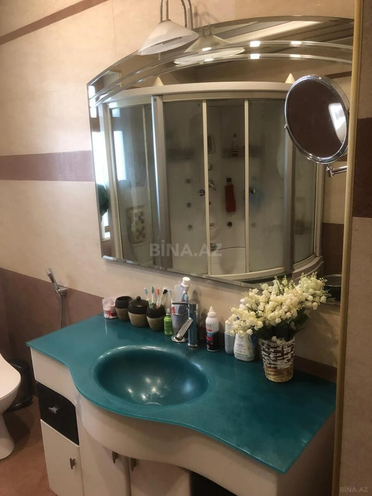 Satılır 4 otaqlı mənzil 191.4 m²