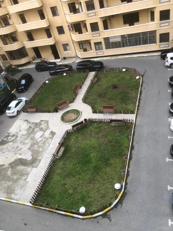 Satılır 4 otaqlı mənzil 191.4 m²