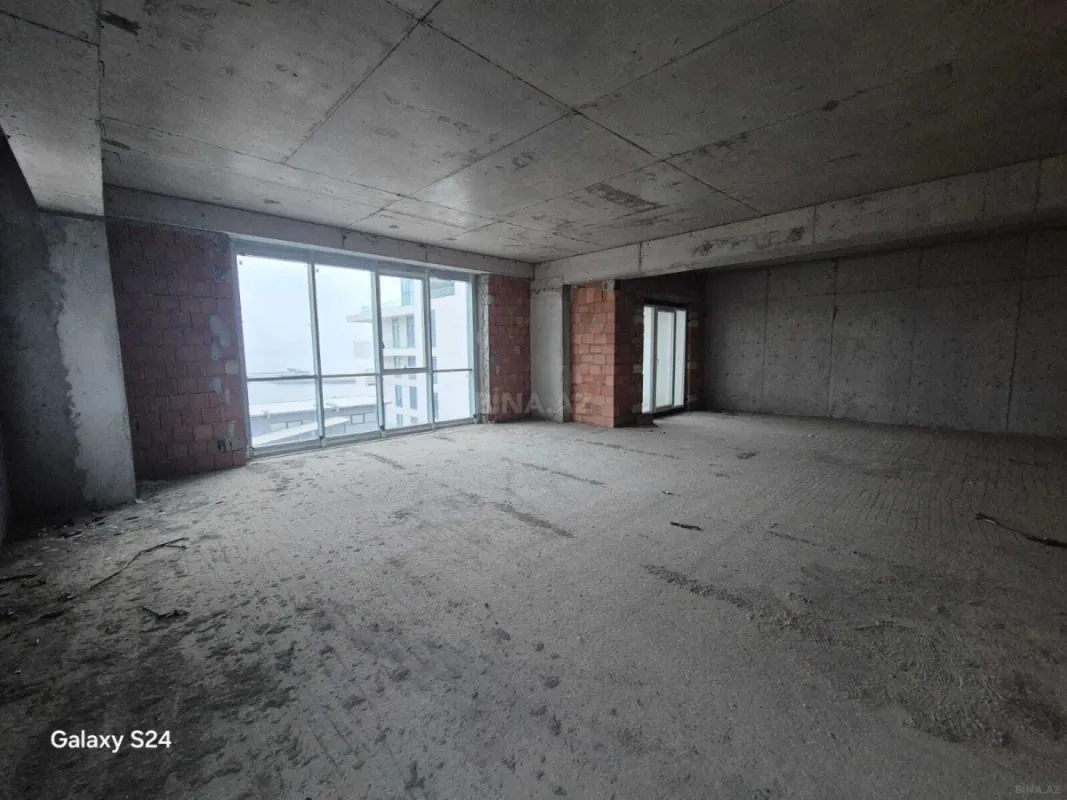 Satılır 2 otaqlı mənzil 95 m²