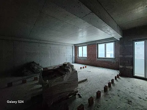 Satılır 2 otaqlı mənzil 95 m²