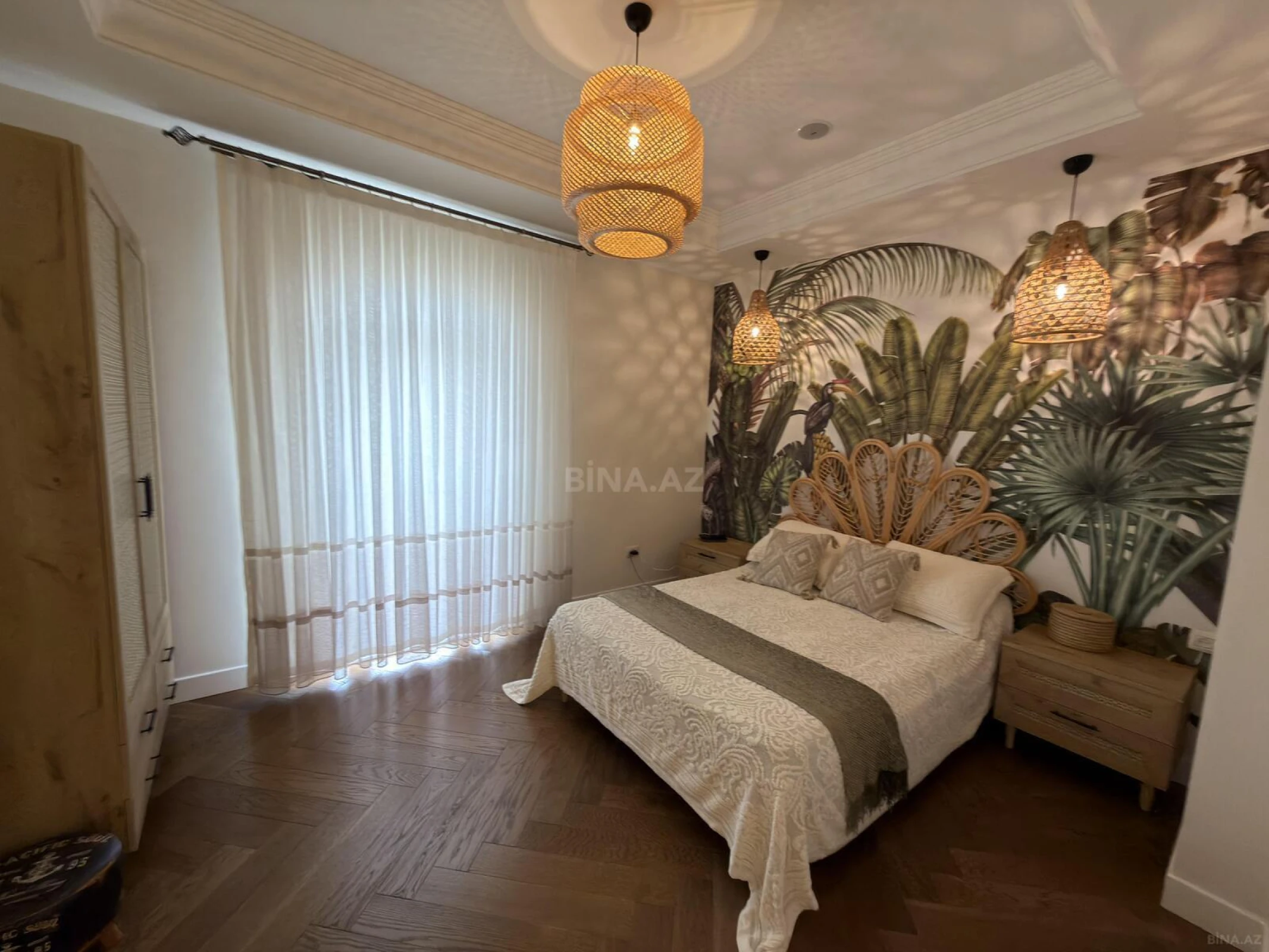 Satılır 20 otaqlı həyət evi 1500 m²