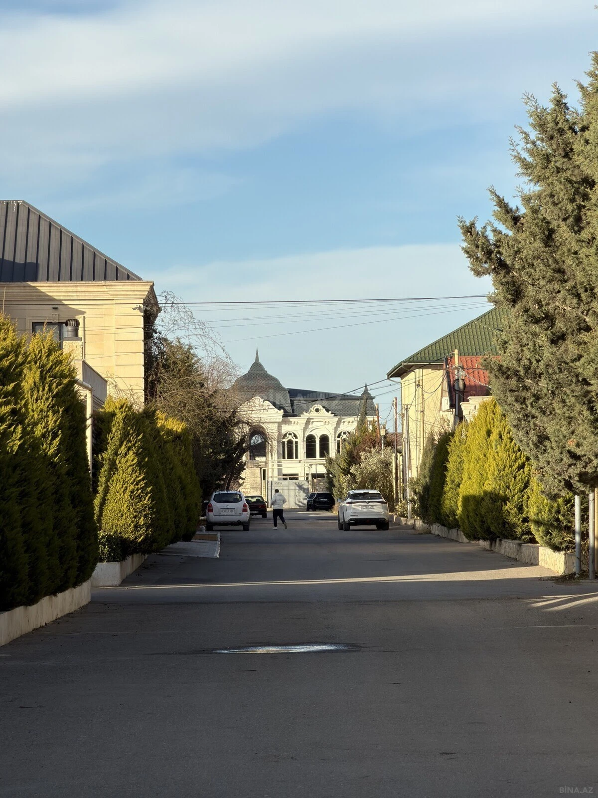 Satılır 20 otaqlı həyət evi 1500 m²