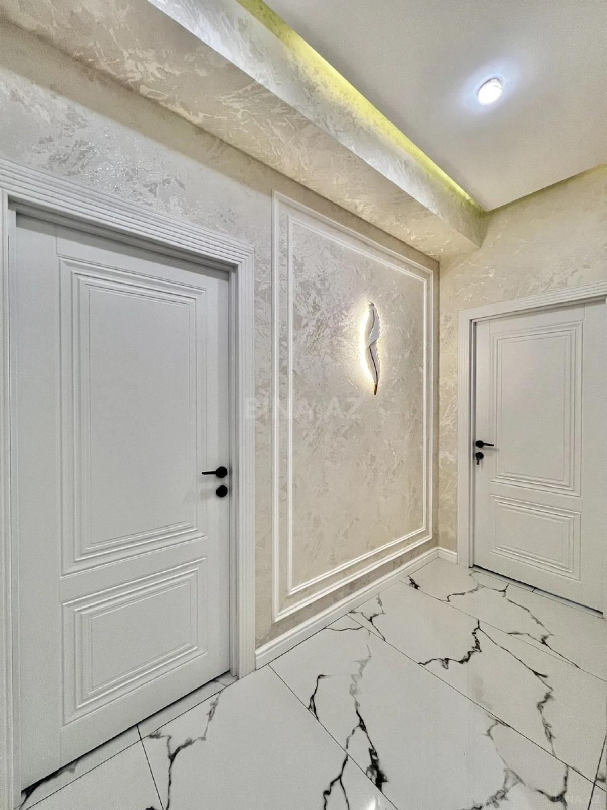Satılır 2 otaqlı mənzil 66 m²