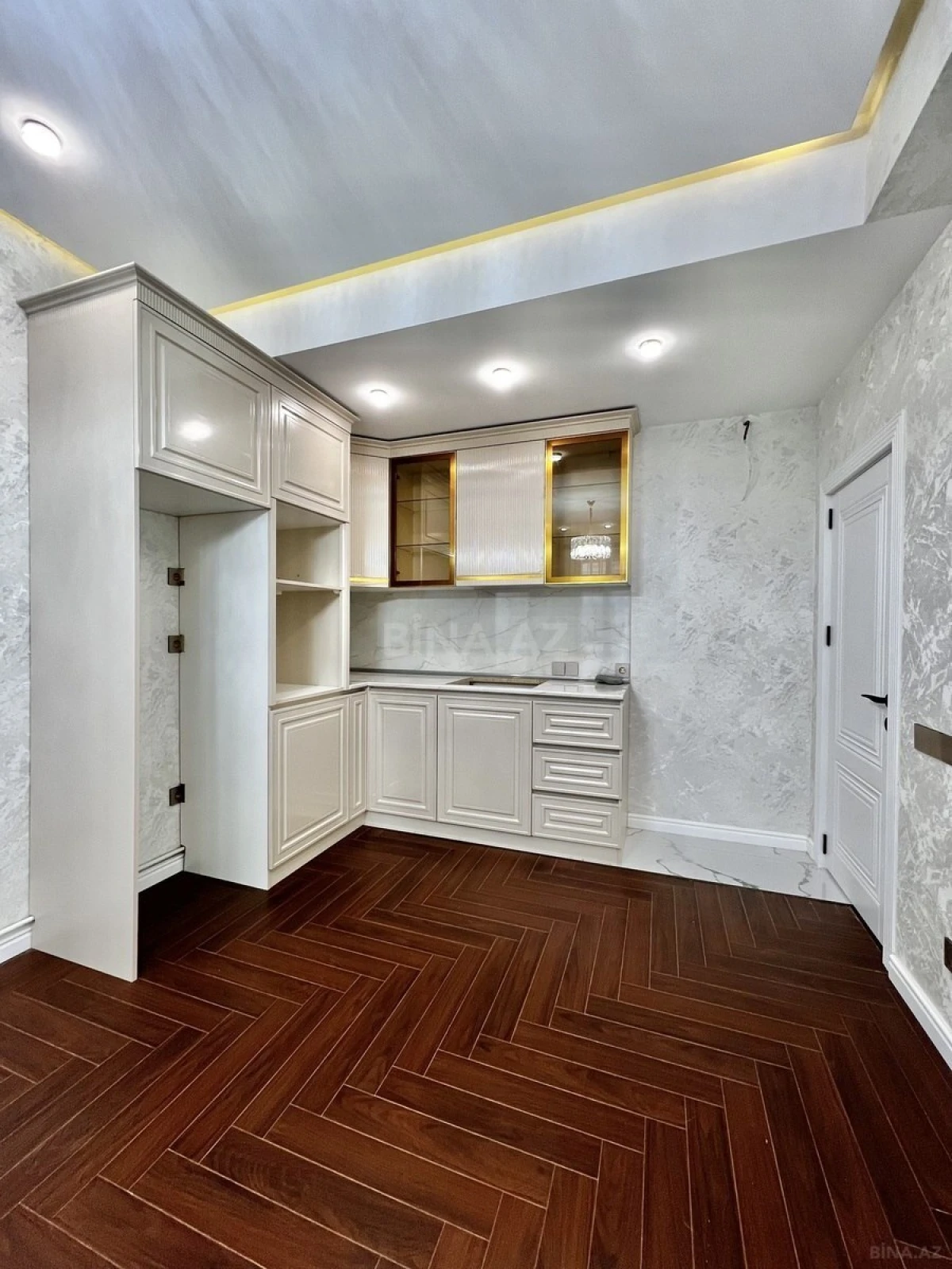 Satılır 2 otaqlı mənzil 66 m²