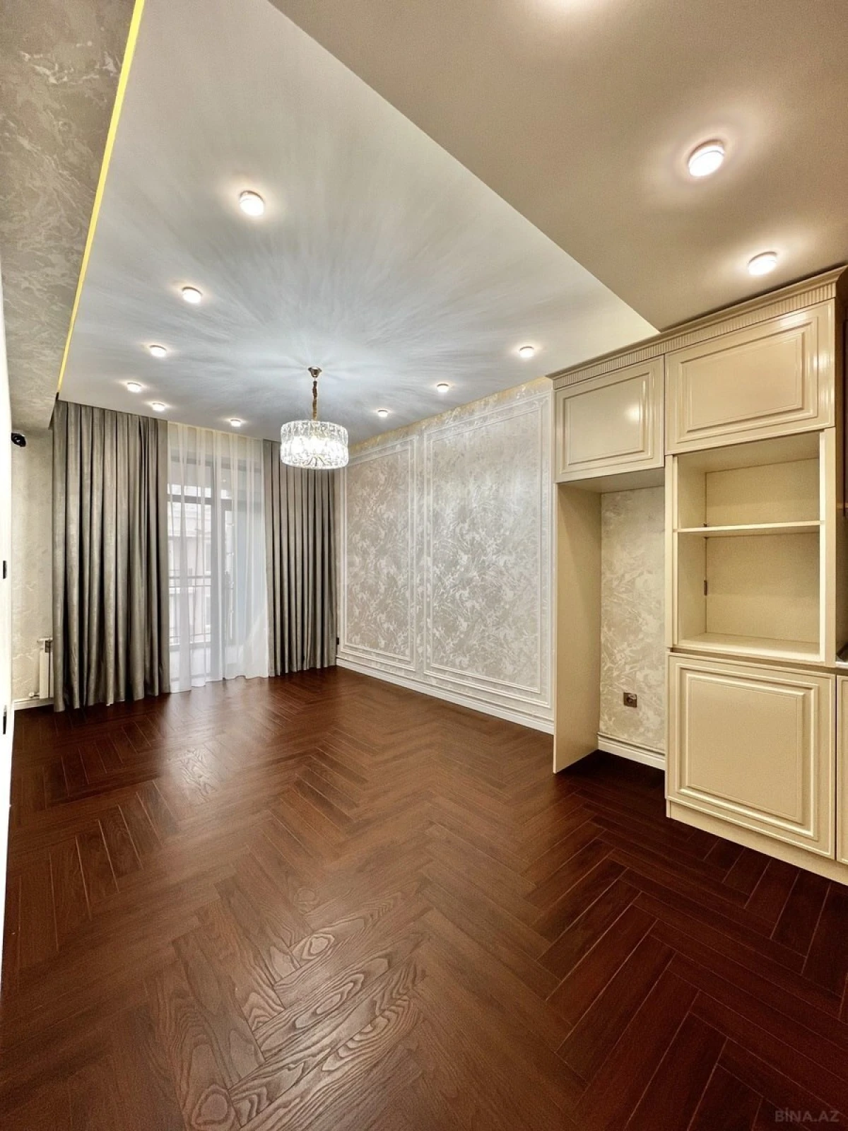 Satılır 2 otaqlı mənzil 66 m²