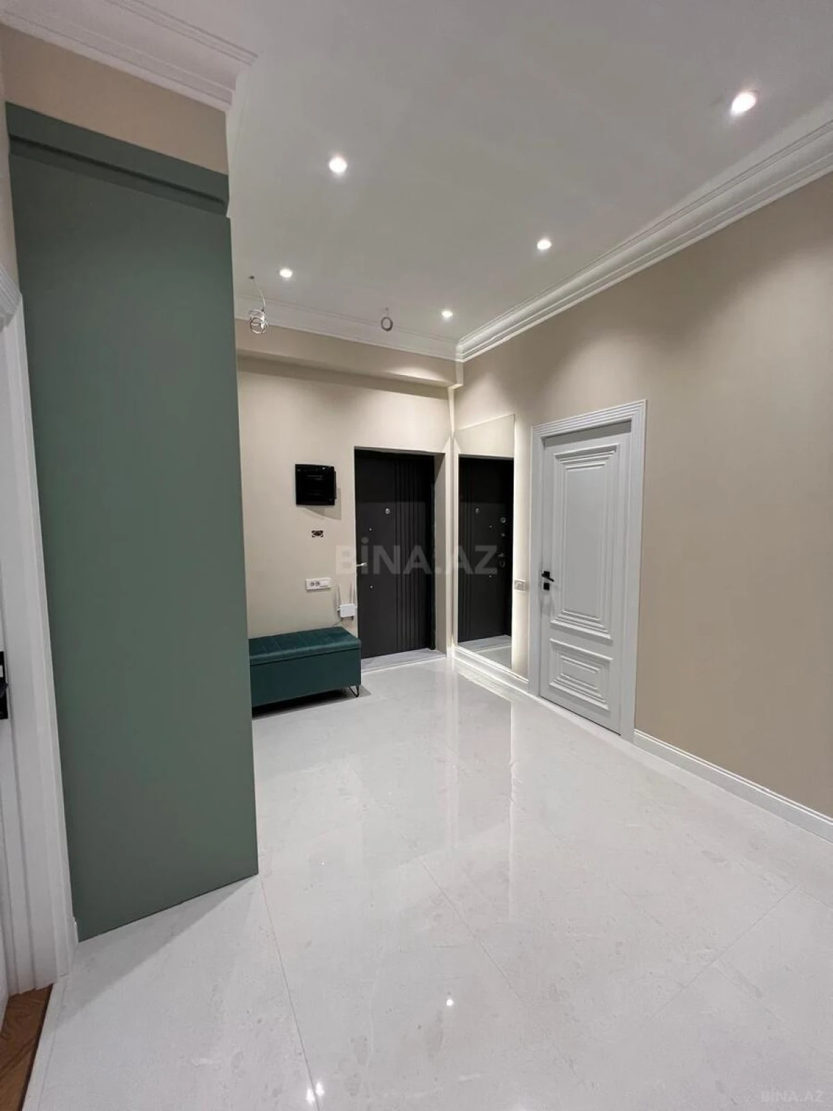 Kirayə verilir 2 otaqlı mənzil 85 m²