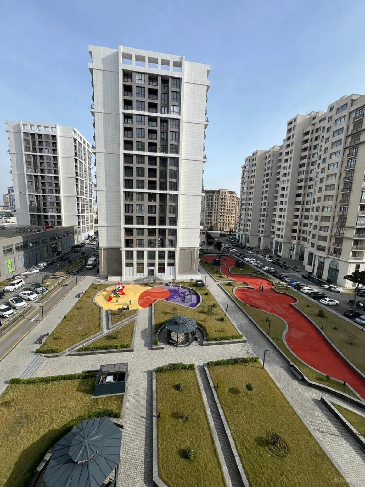 Kirayə verilir 2 otaqlı mənzil 85 m²