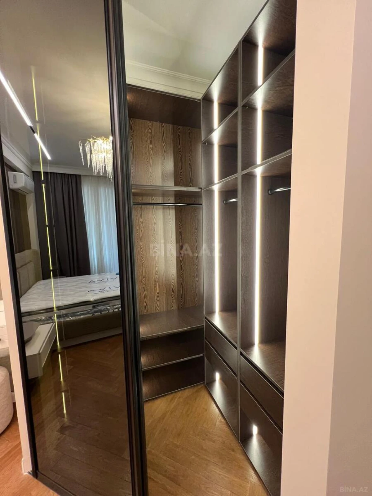Kirayə verilir 2 otaqlı mənzil 85 m²