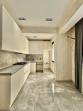 Satılır 2 otaqlı mənzil 78 m²