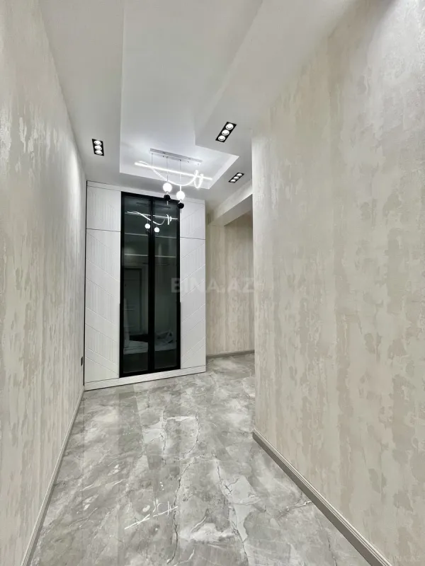 Satılır 2 otaqlı mənzil 78 m²