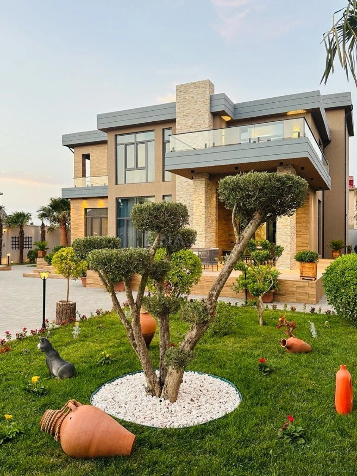 Kirayə verilir 5 otaqlı həyət evi 500 m²