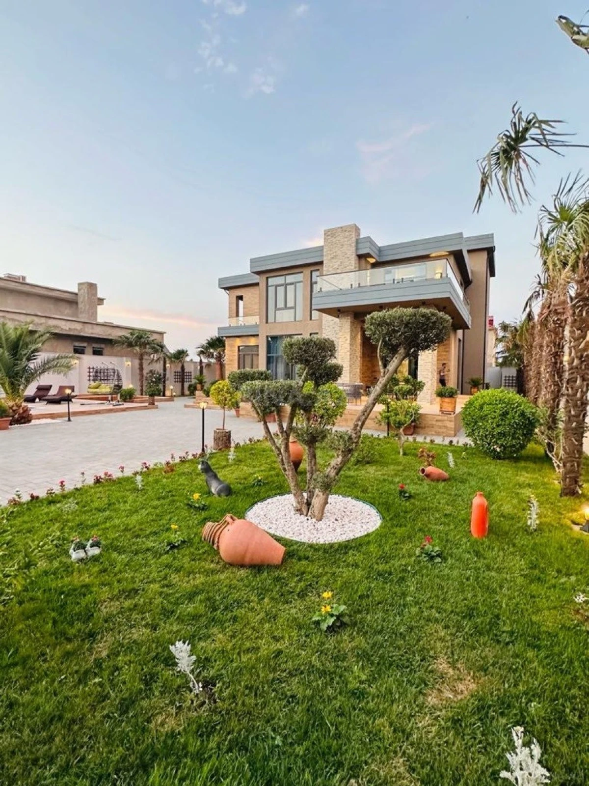 Kirayə verilir 5 otaqlı həyət evi 500 m²