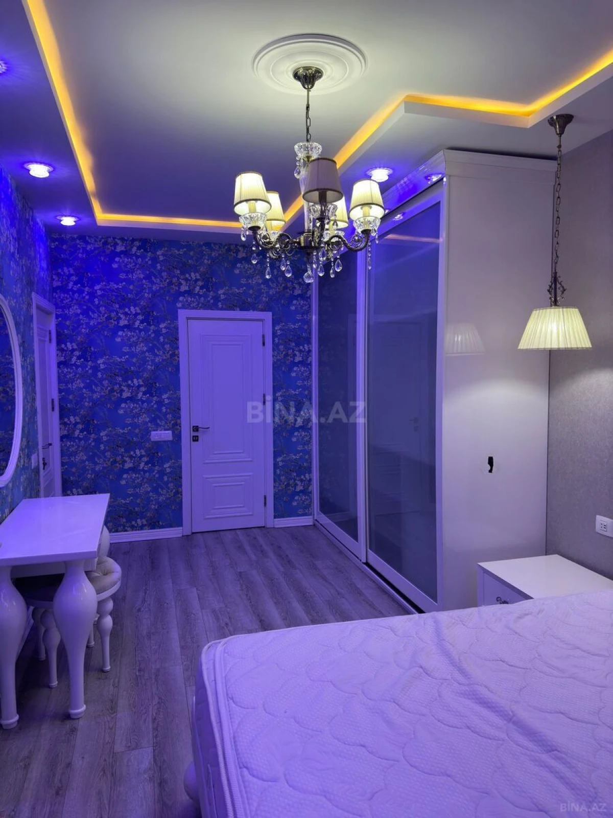 Satılır 3 otaqlı mənzil 82 m²
