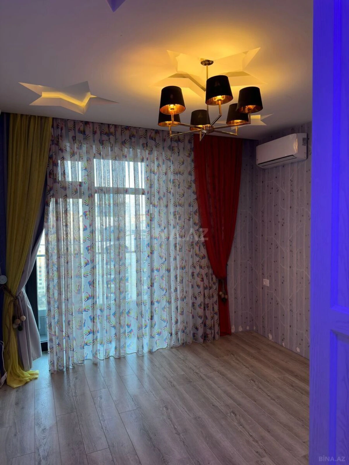 Satılır 3 otaqlı mənzil 82 m²