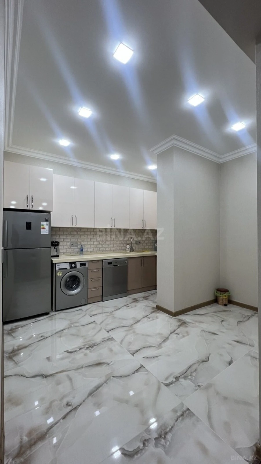 Satılır 3 otaqlı mənzil 114 m²