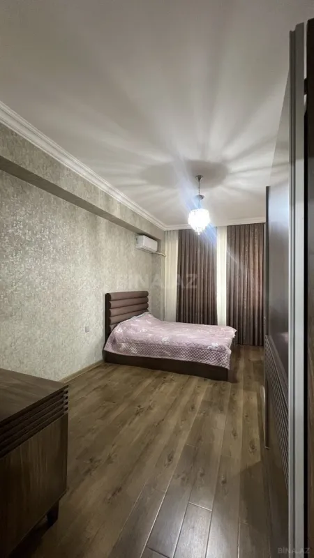 Satılır 3 otaqlı mənzil 114 m²