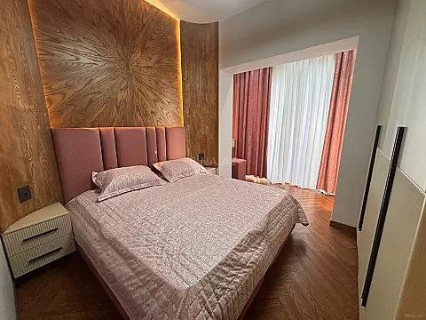 Kirayə verilir 2 otaqlı mənzil 70 m²