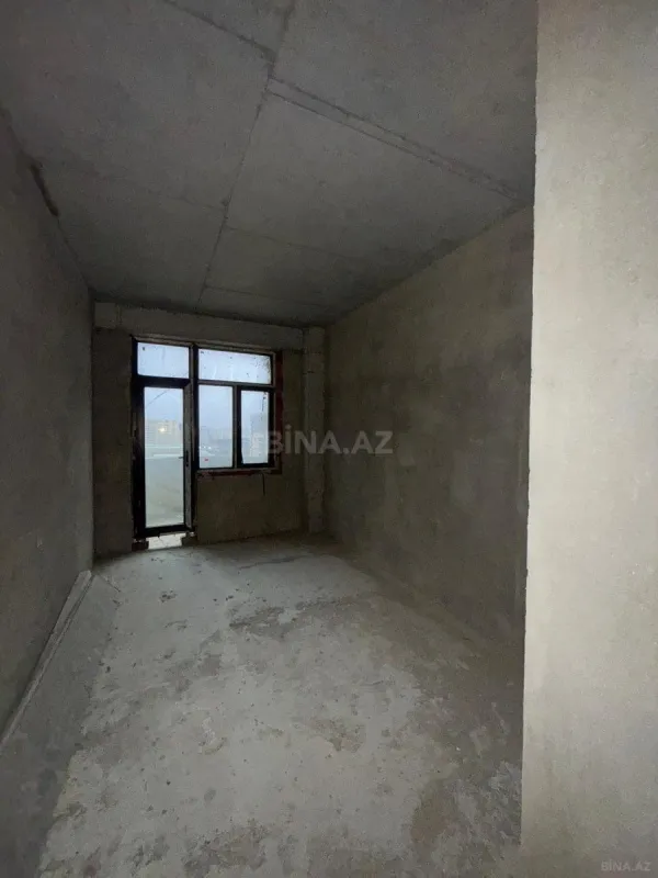 Satılır 4 otaqlı mənzil 159 m²