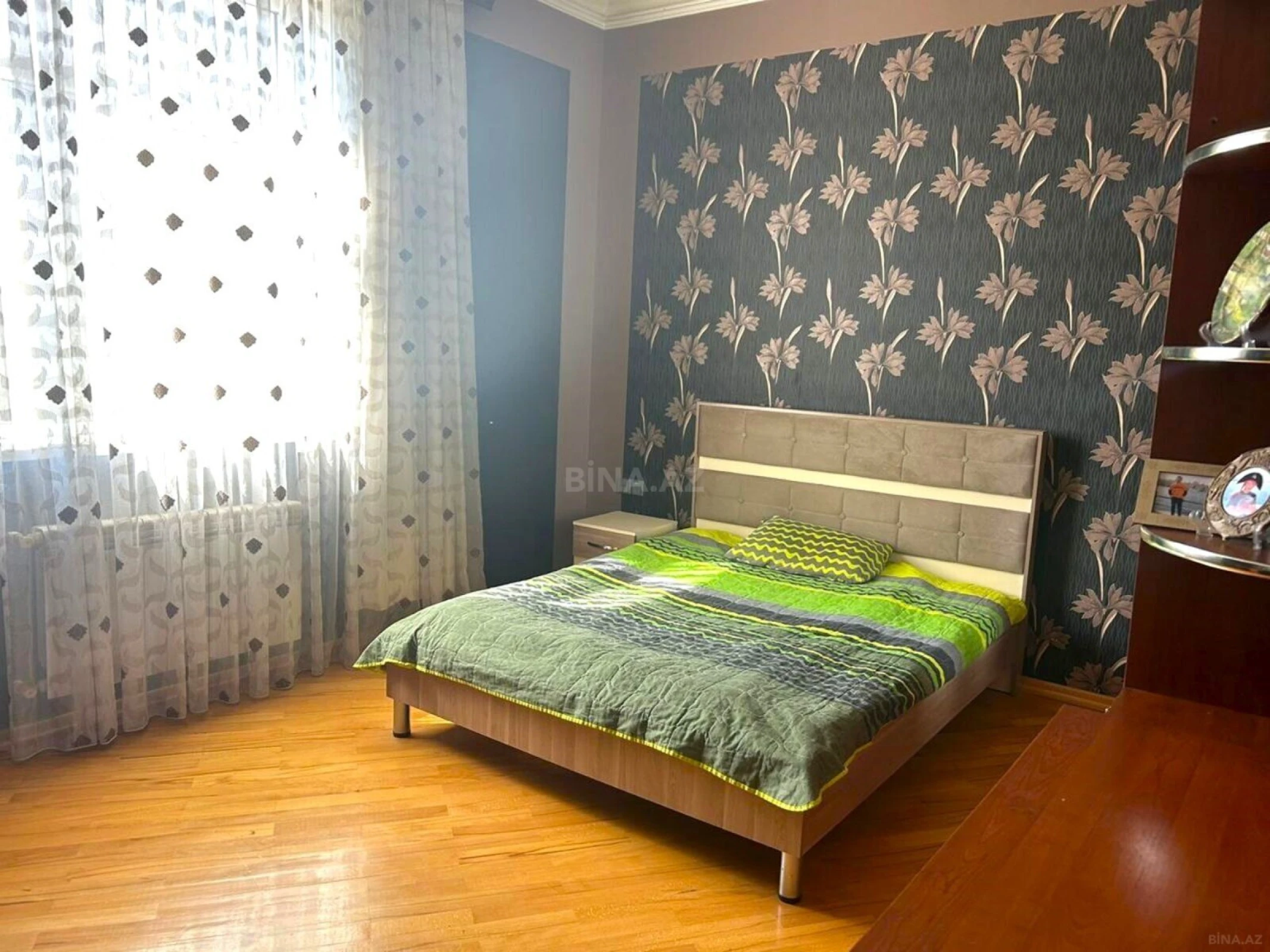 Satılır 6 otaqlı həyət evi 330 m²