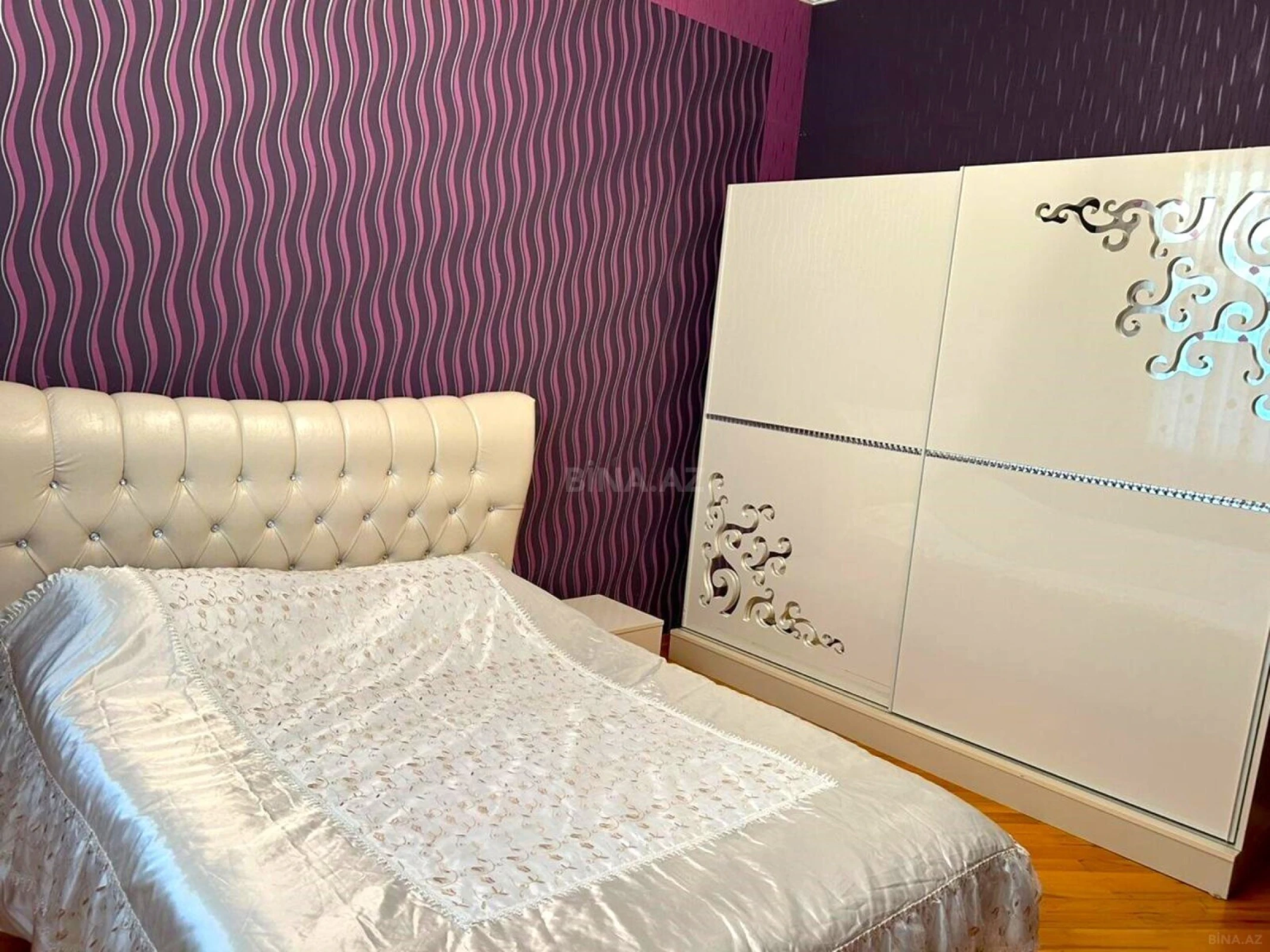 Satılır 6 otaqlı həyət evi 330 m²