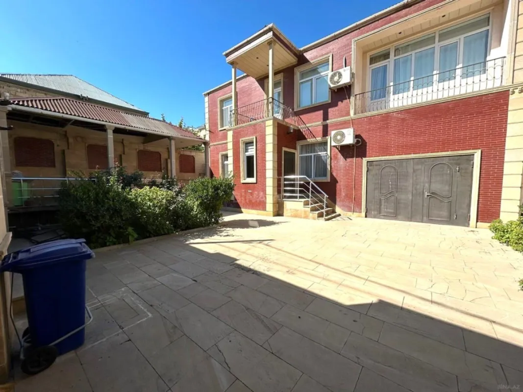 Satılır 6 otaqlı həyət evi 330 m²