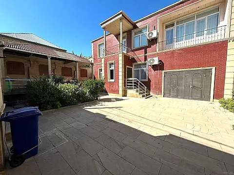 Satılır 6 otaqlı həyət evi 330 m²