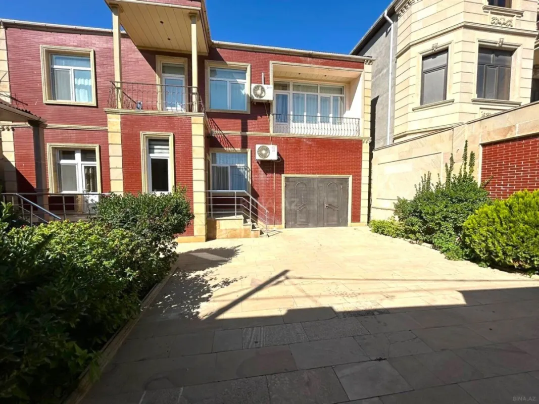 Satılır 6 otaqlı həyət evi 330 m²