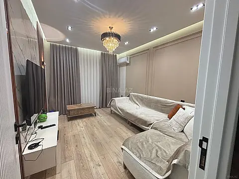 Satılır 5 otaqlı mənzil 125 m²