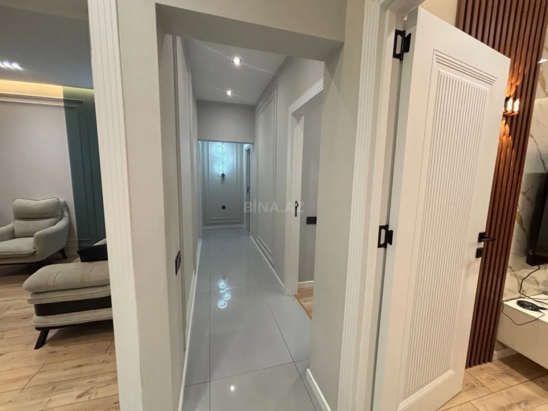 Satılır 5 otaqlı mənzil 125 m²