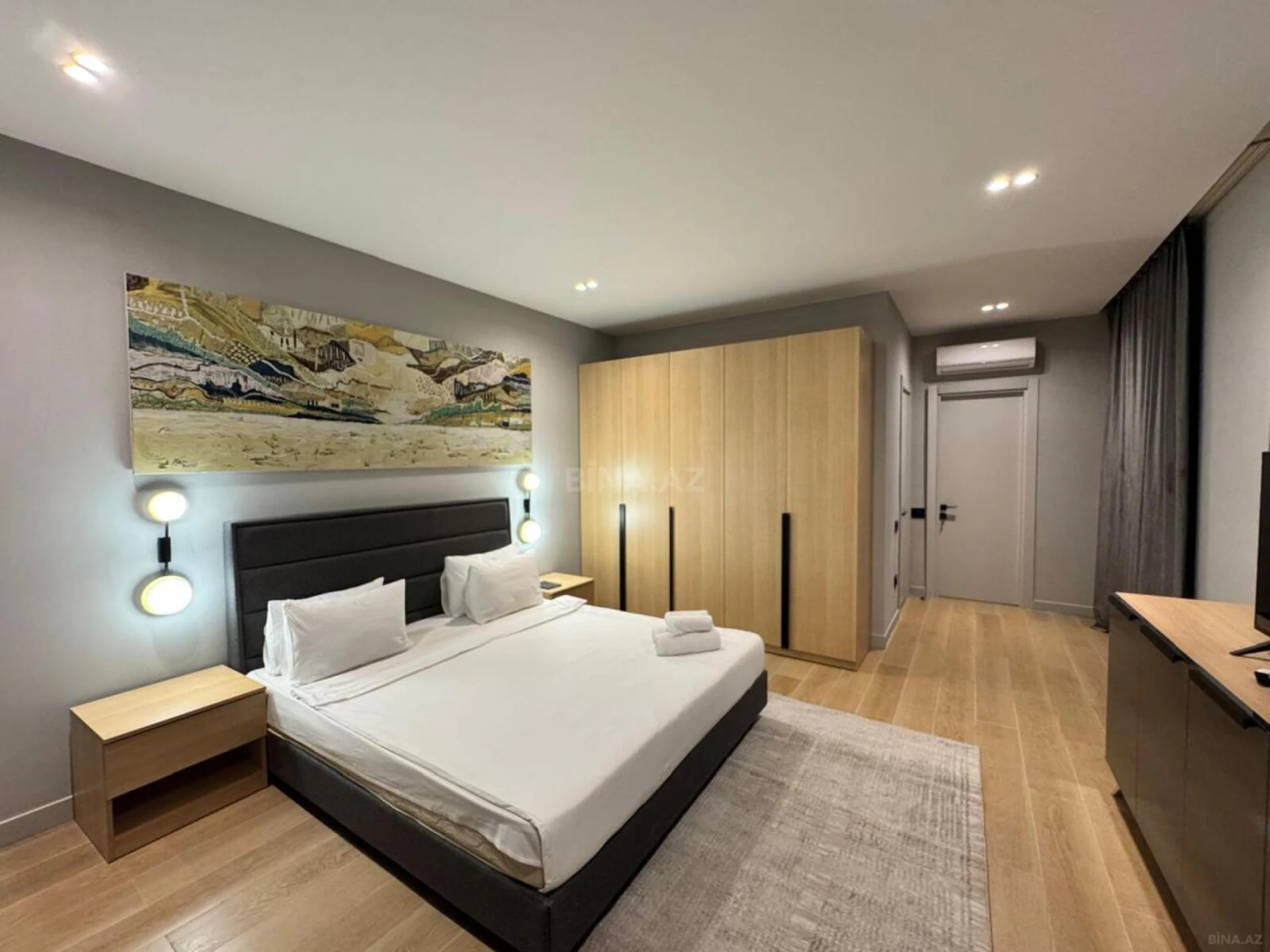 Satılır 3 otaqlı mənzil 127.6 m²