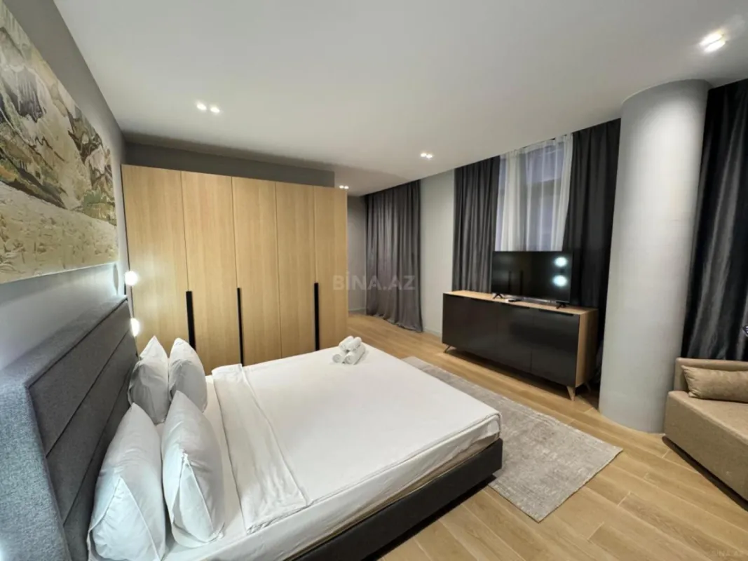 Satılır 3 otaqlı mənzil 127.6 m²