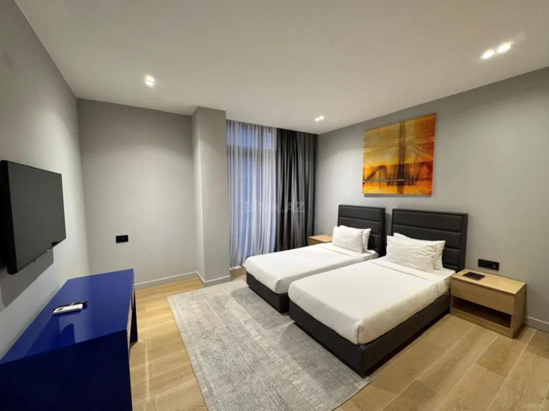 Satılır 3 otaqlı mənzil 127.6 m²