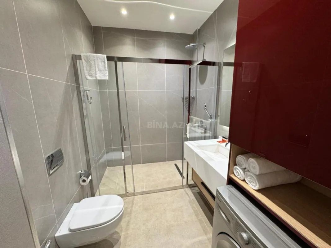 Satılır 3 otaqlı mənzil 127.6 m²