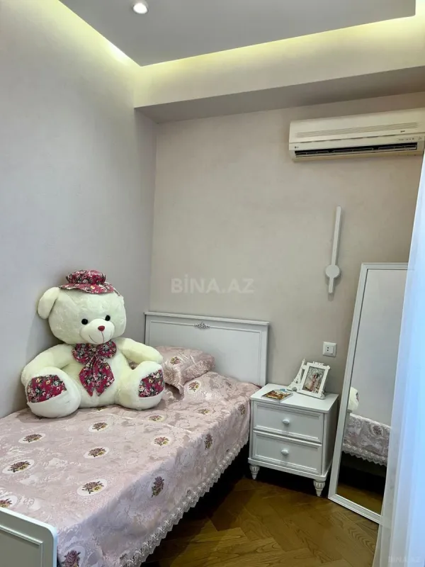 Satılır 3 otaqlı mənzil 82 m²
