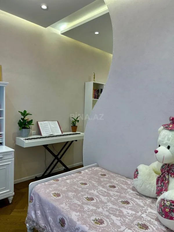 Satılır 3 otaqlı mənzil 82 m²