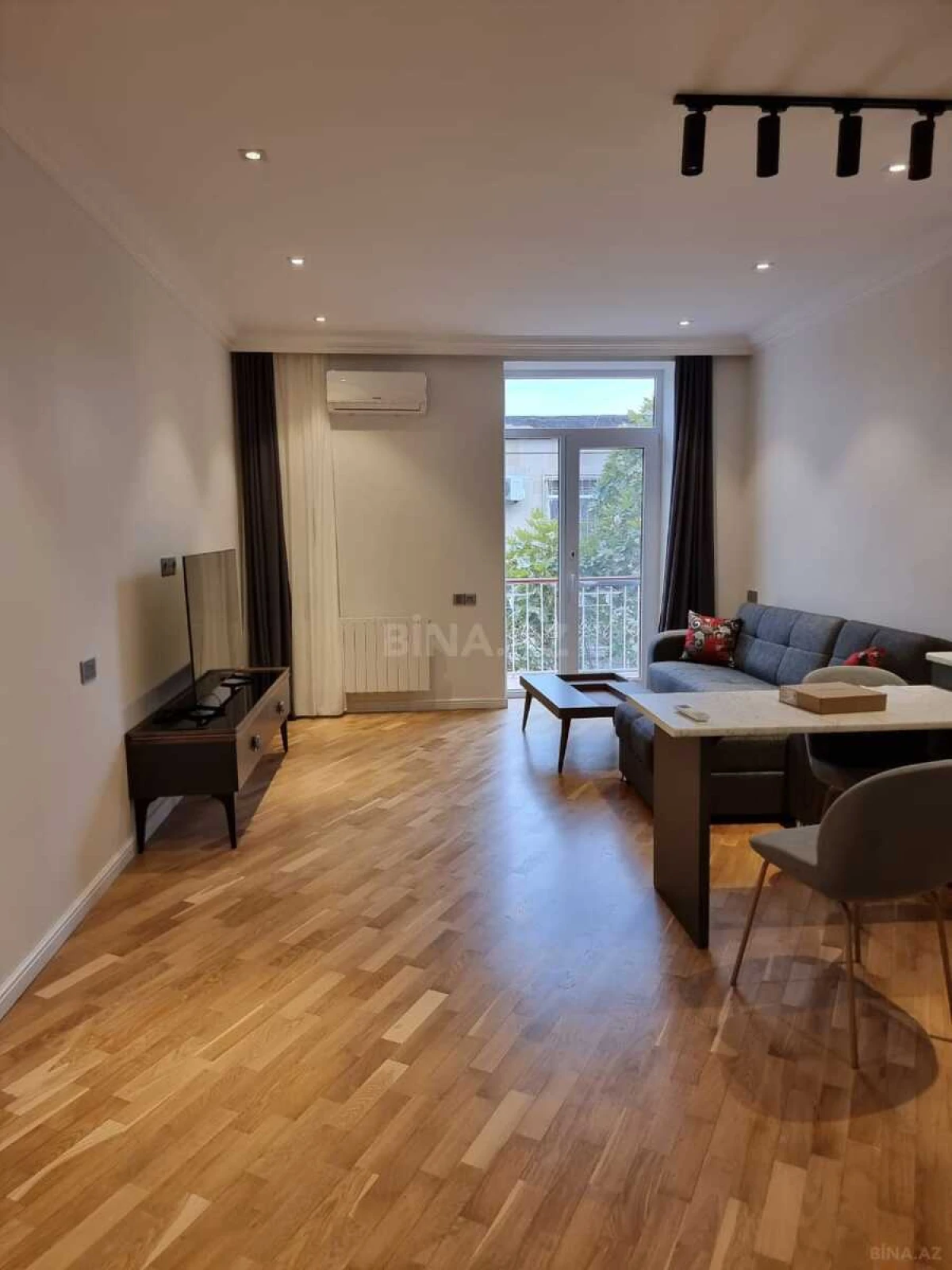 Kirayə verilir 2 otaqlı mənzil 50 m²