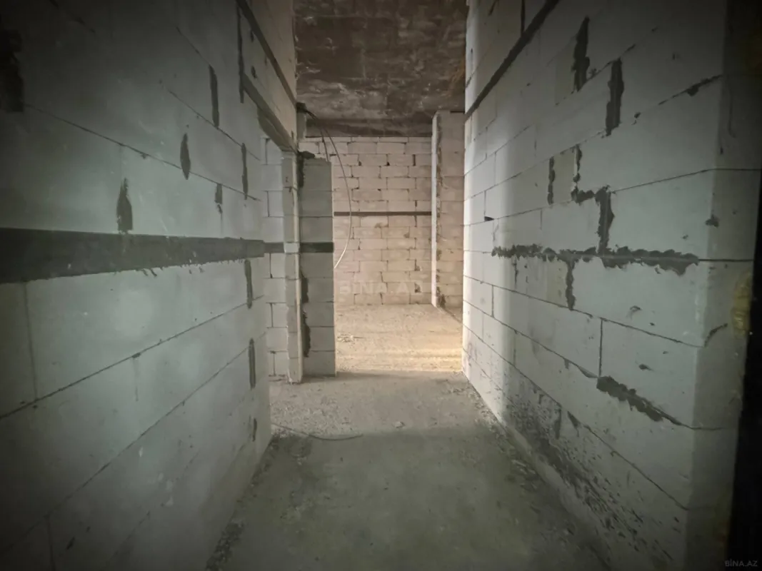 Satılır 1 otaqlı mənzil 102 m²