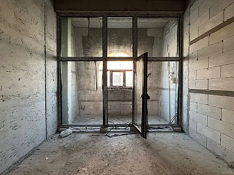 Satılır 1 otaqlı mənzil 102 m²